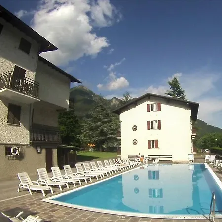 Catullo Aparthotel *